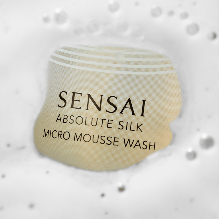 Absolute Silk Micro Mousse Wash 180 ml di Sensai