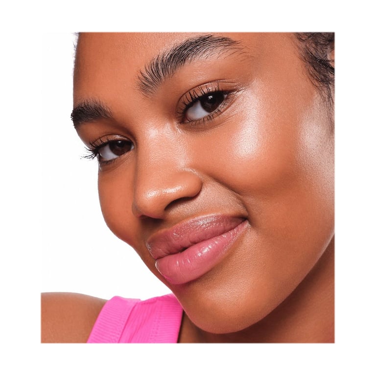 Baby Got Glow Iluminador en Barra #20 Rosy Glaze de Essence