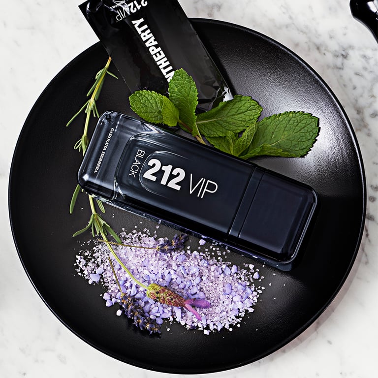 212 Vip Black EDP  100 ml di Carolina Herrera
