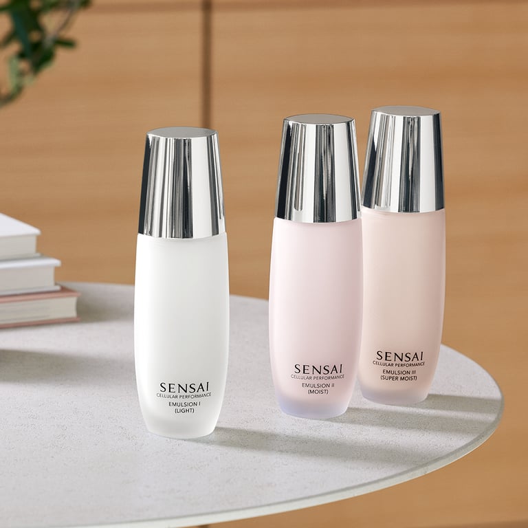 Cellular Performance Emulsion II Moist 100 ml de Sensai - imagen 10 de 18