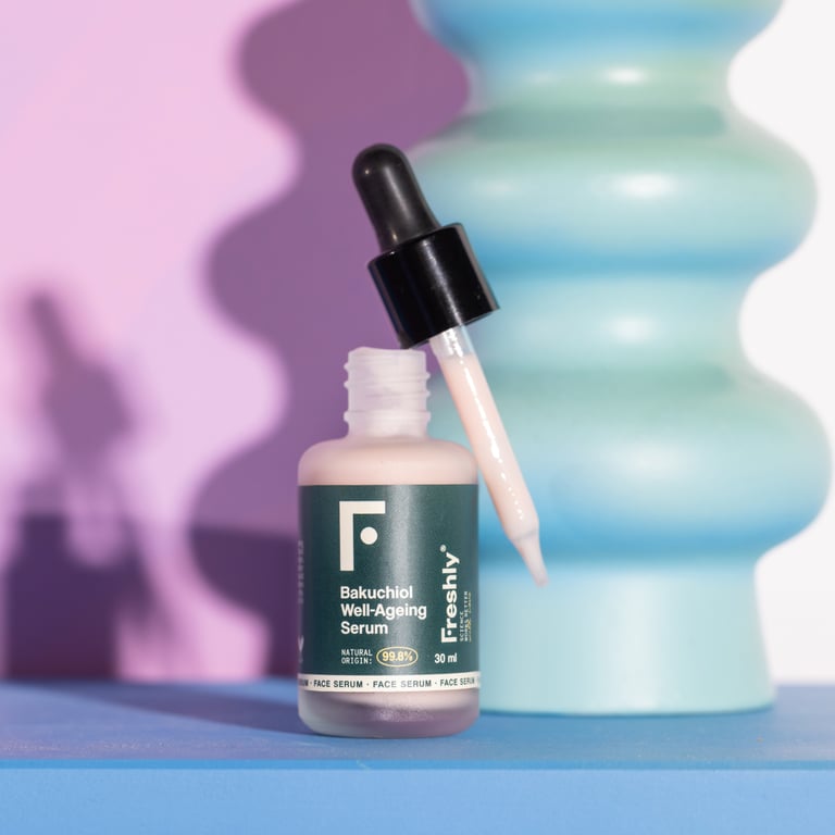 Bakuchiol Well-Ageing Serum 30 ml de Freshly Cosmetics