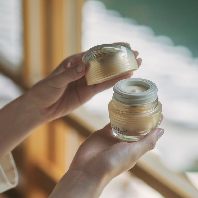 Ultimate Die Creme 40 ml von Sensai - imagen 7 de 15