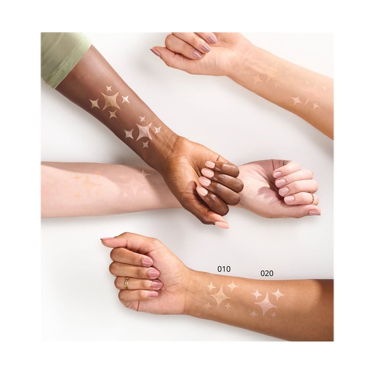 Baby Got Glow Iluminador en Barra #20 Rosy Glaze de Essence