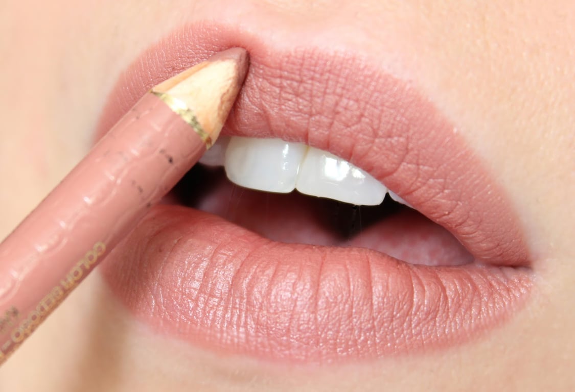 COLOR RICHE lip liner couture #630-beige à nu de L'Oreal Make Up