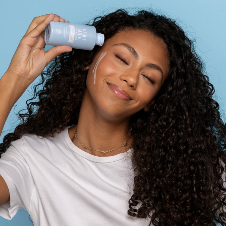 Dewy Milk Essence Toner - imagen 11 de 18