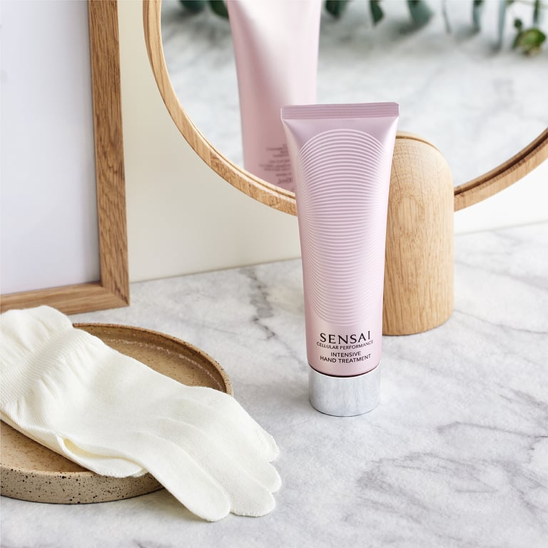 Cellular Performance Intensive Hand Treatment 100 ml de Sensai - imagen 9 de 13