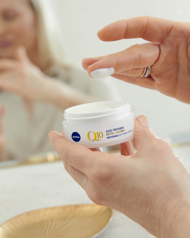 Q10+ Power Anti-Falten+Extra Nährstoffreich LSF15 50 ml von Nivea