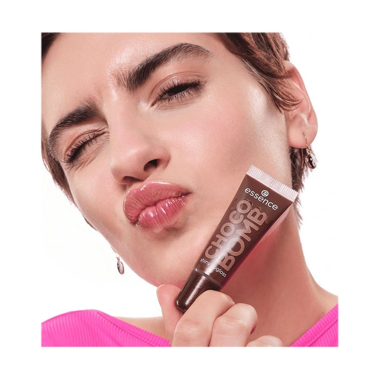 Choco Bomb Shiny Lipgloss de Essence