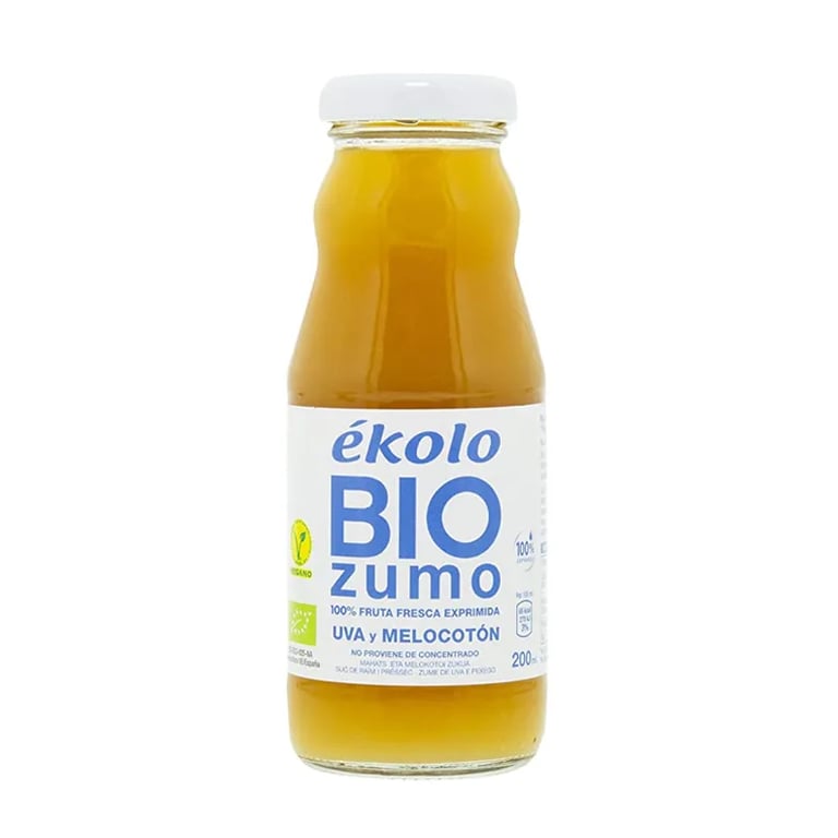 Mit Trauben- und Pfirsichsaft.