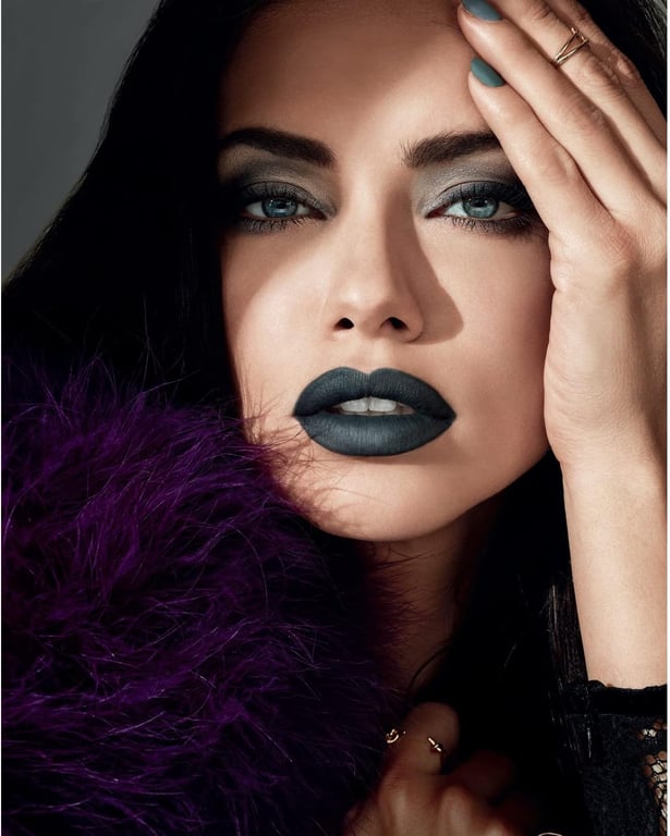 Rossetto Color Sensational Mattes #45-Smoky Jade di Maybelline