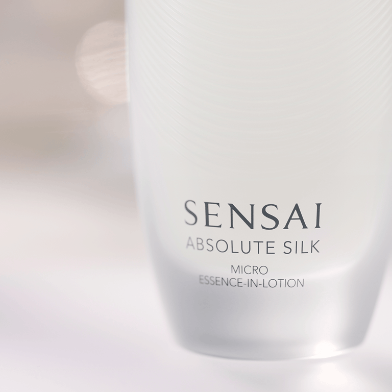 Absolute Silk Micro Essence In Lotion 125 ml di Sensai - imagen 6 de 12