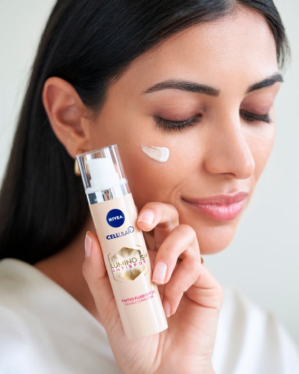 Luminous 630 Antimanchas Fluido Com Cor SPF20 40 ml da Nivea