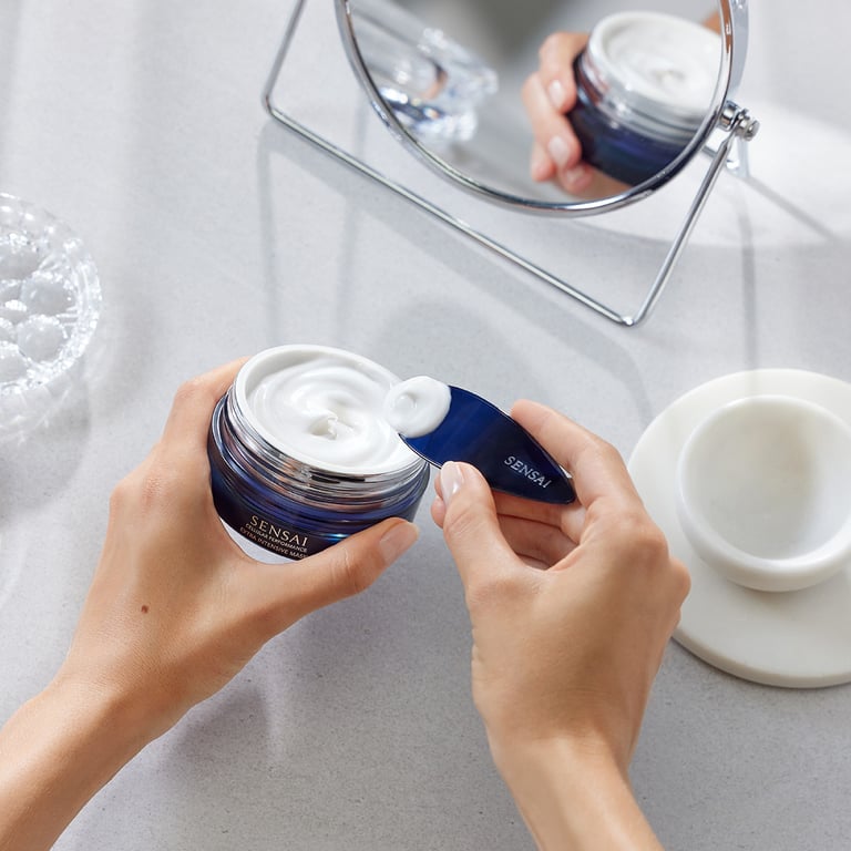 Sensai Cellular Performance Extra Intensive Mask 75 ml da Kanebo - imagen 13 de 23