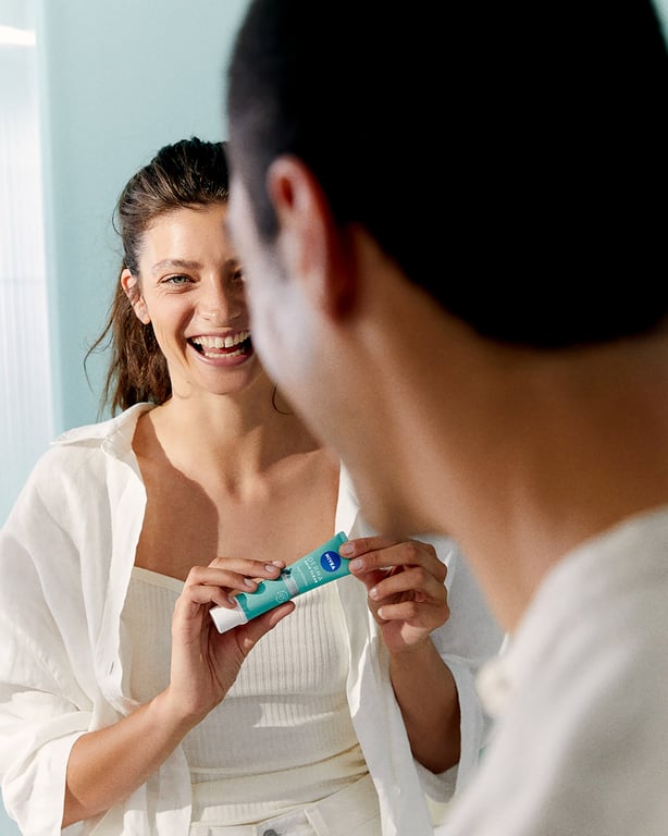 Derma Skin Clear Peeling Exfoliante De Noche 40 ml de Nivea