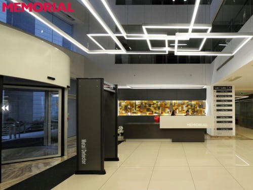 Uxlayotgan ayol bilan porno tomosha qiling