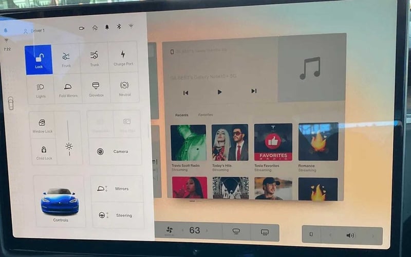 Tesla Roadster screenshot 2