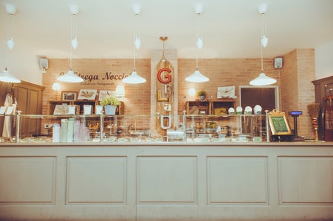 La Strega Nocciola Gelateria Artigianale - Firenze Ponte Vecchio — Ice cream shop in Oltrarno · Florence