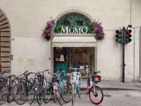 Momo Vintage — Clothing store in Oltrarno · Florence