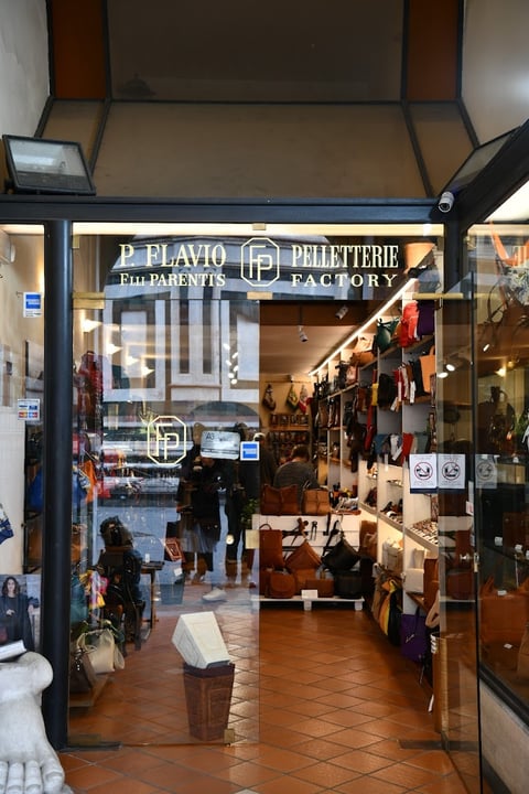 FP Pelletterie - Flavia Leather Shop — Store in Centro Storico · Florence