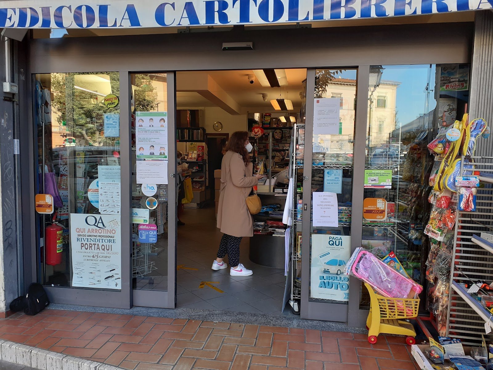 Libreria Le Cure Gioberti — Book store in Outer Florence, Florence