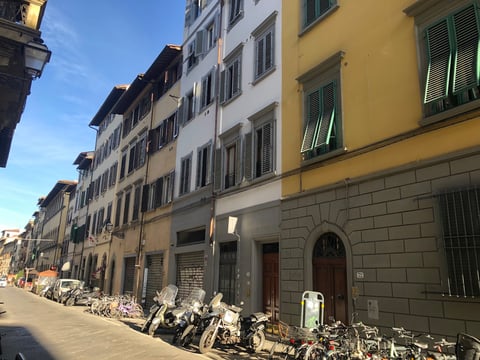 Dimora72 Luxury Rooms — Bed and breakfast in Santa Croce · Florence