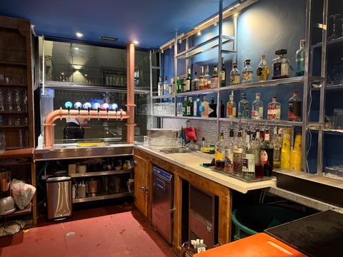 Informale cocktails and wine-bar — Cocktail bar in San Lorenzo · Florence