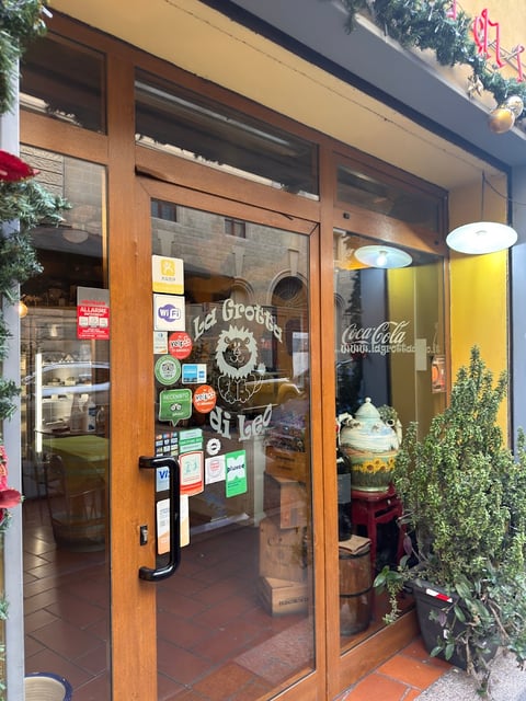 La Grotta Di Leo — Pizza restaurant in Santa Maria Novella · Florence