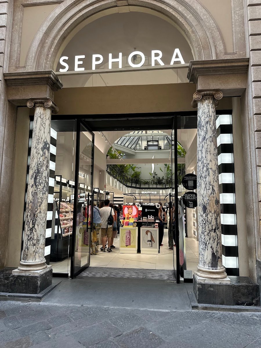 SEPHORA CALZAIUOLI — Cosmetics store in Centro Storico, Florence