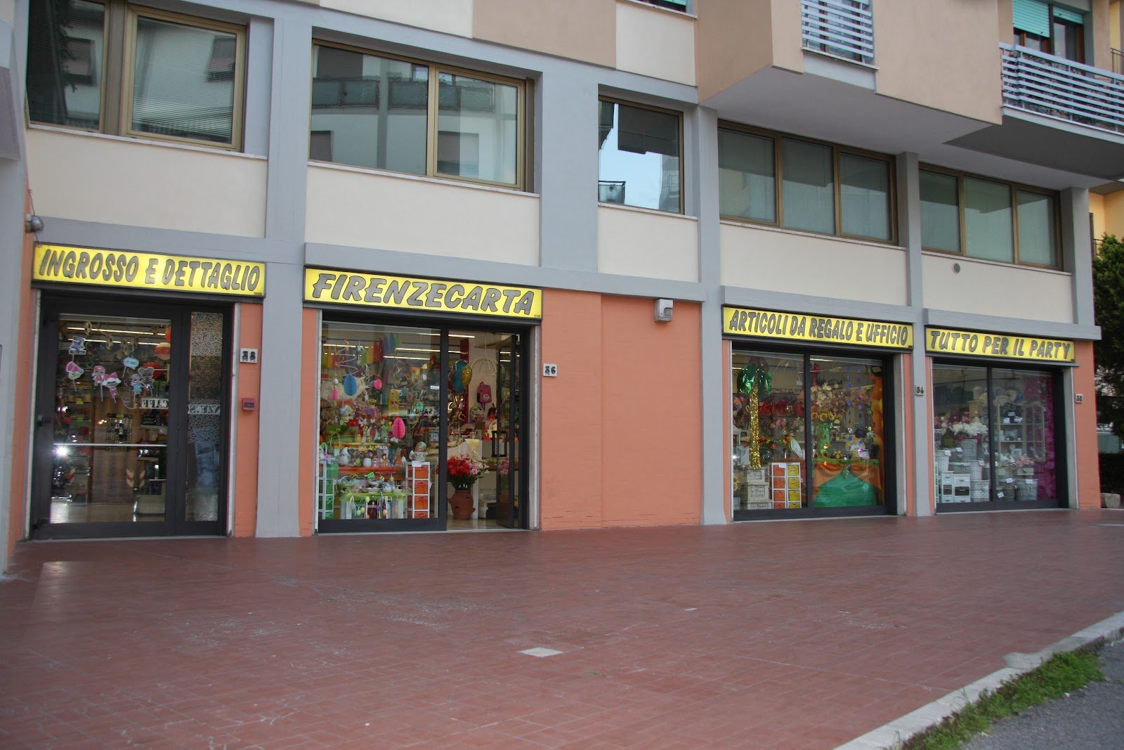 Firenze Carta — Store in Outer Florence, Florence