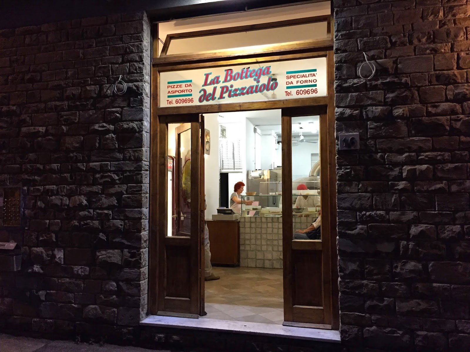 La Bottega del Pizzaiolo - Pizzeria — Pizza restaurant in Outer Florence, Florence