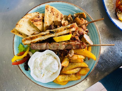 Helios Taverna Greca - Firenze Nord — Greek restaurant in Outer Florence · Florence