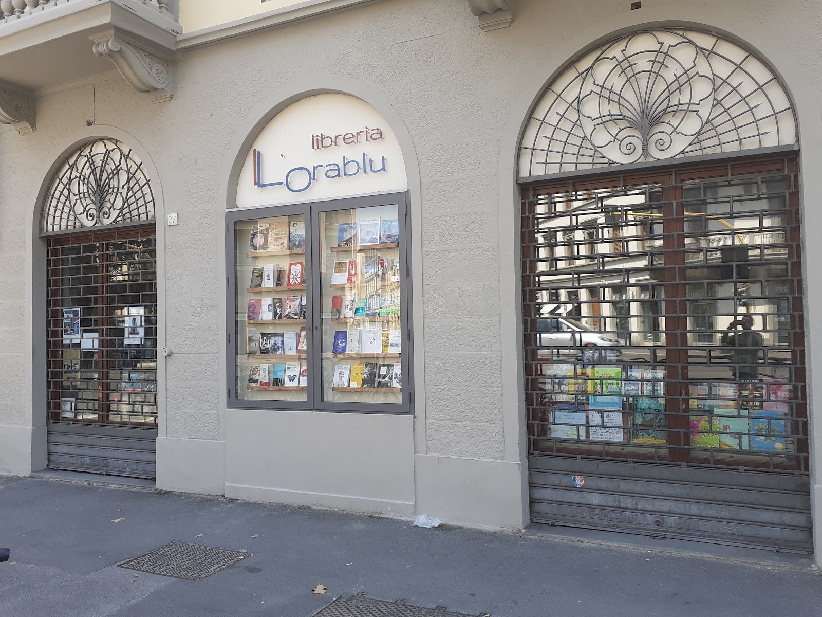 Libreria L' OraBlu — Book store in Outer Florence, Florence
