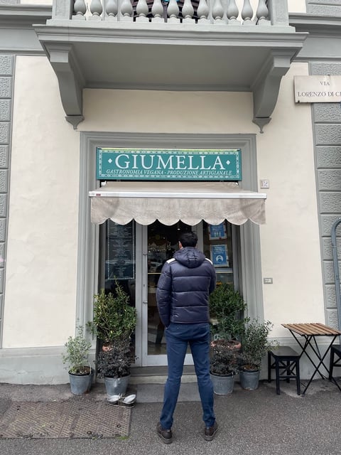 Giumella Gastronomia Vegana — RESTAURANT in Outer Florence · Florence