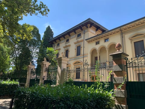 Institute Sisters of Saint Elizabeth — Lodging in Oltrarno · Florence