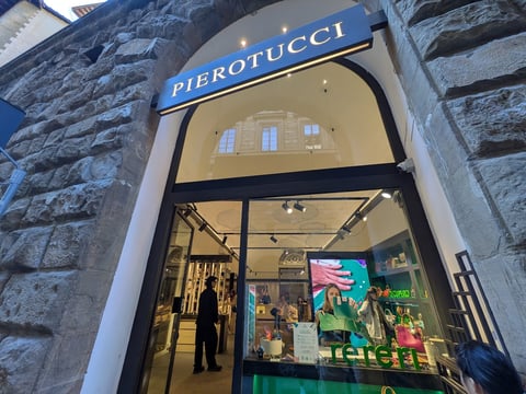 PIEROTUCCI — Store in Centro Storico · Florence