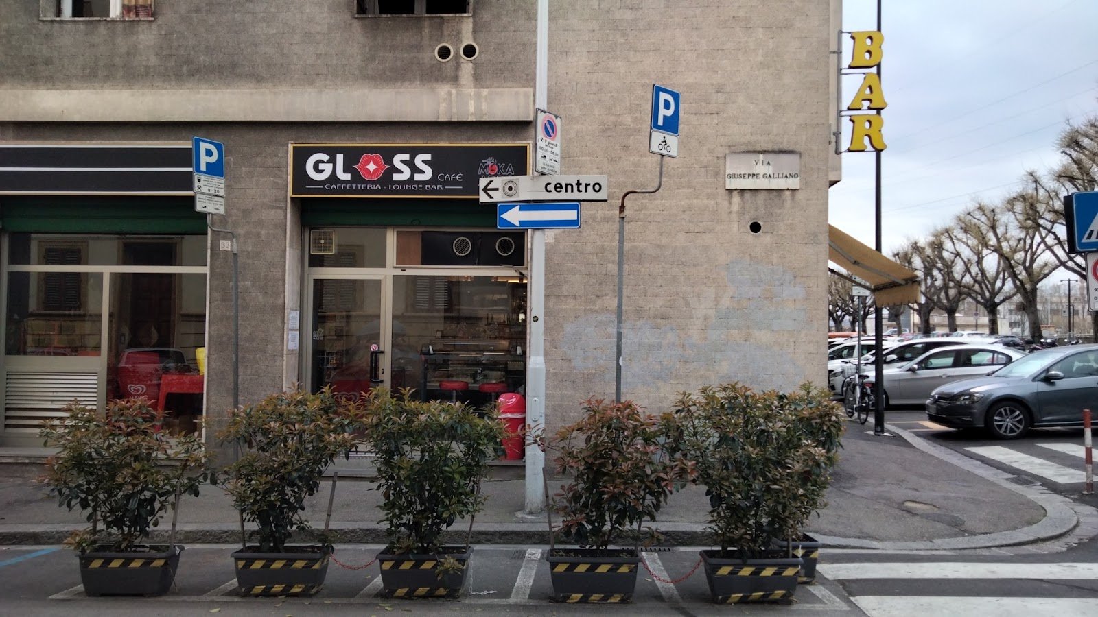 Gloss Cafe — Bar in Outer Florence, Florence