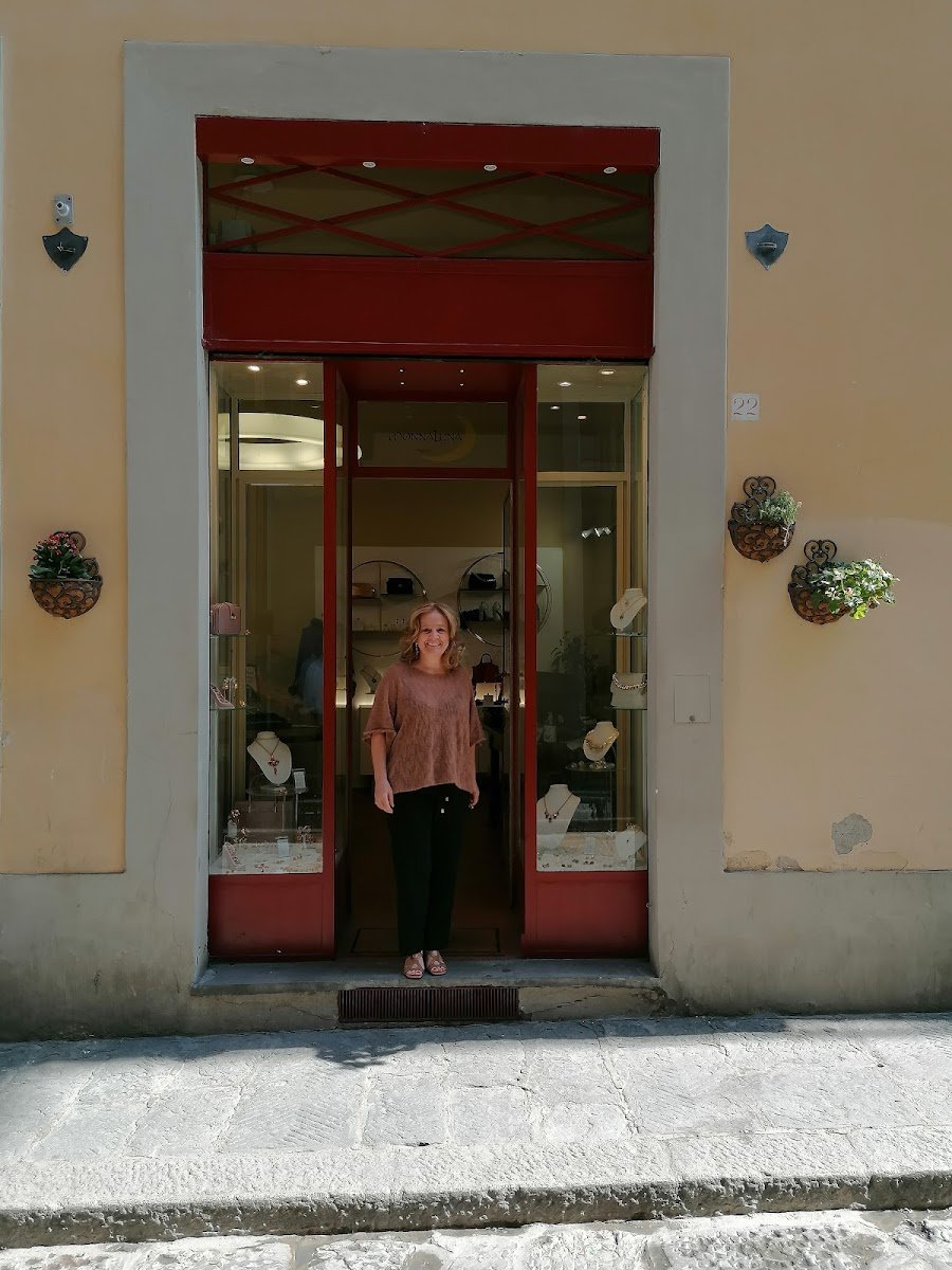 Monnaluna Fashion Accessories — Store in Oltrarno, Florence