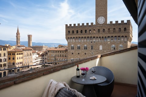 Relais Piazza Signoria — Lodging in Centro Storico · Florence