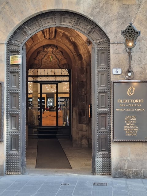 Olfattorio Bar à Parfums Firenze — Clothing store in Santa Maria Novella · Florence