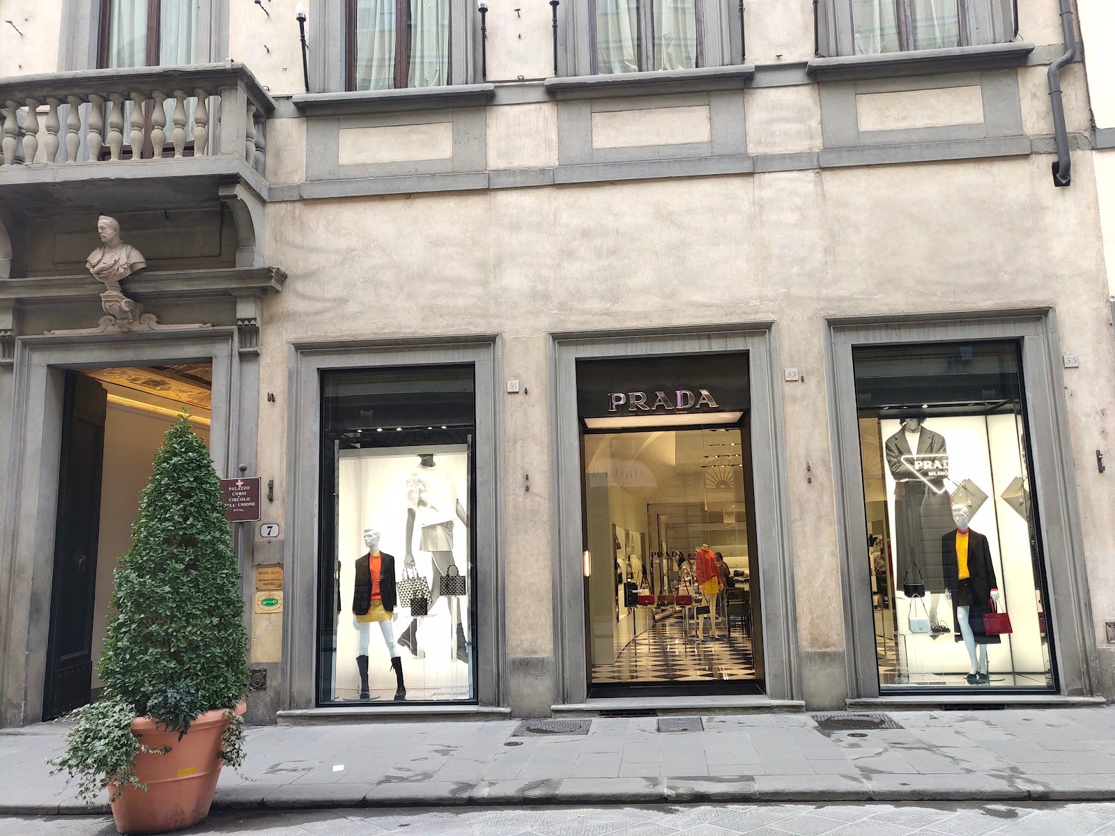 Prada Firenze Via Tornabuoni — Women's clothing store in Santa Maria Novella, Florence