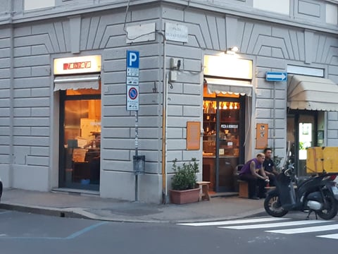 Pizza in Piazza — Pizza restaurant in Outer Florence · Florence