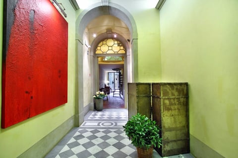 Piccolo Apart Residence — Lodging in San Lorenzo · Florence