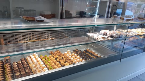 Pasticceria Dolce Mania — Pastry shop in Outer Florence · Florence