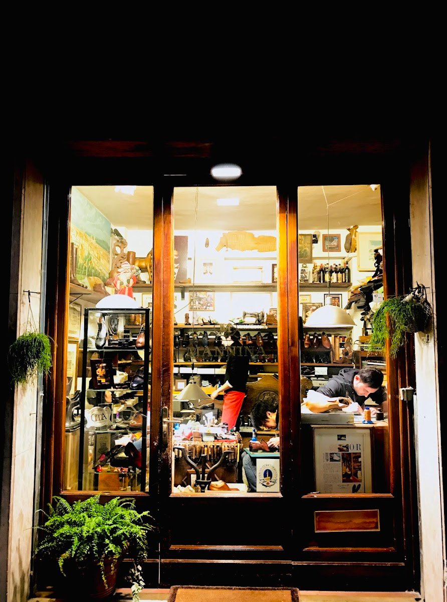 Mannina — Shoe store in Oltrarno, Florence