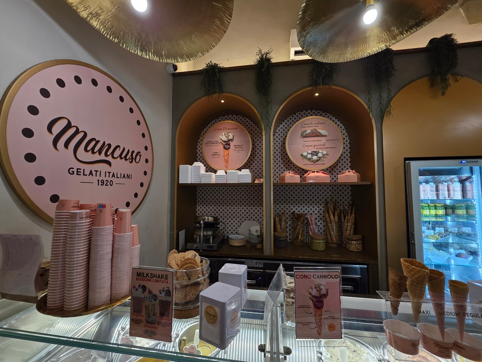 Mancuso Gelati Italiani 1920 — Ice cream shop in Oltrarno, Florence