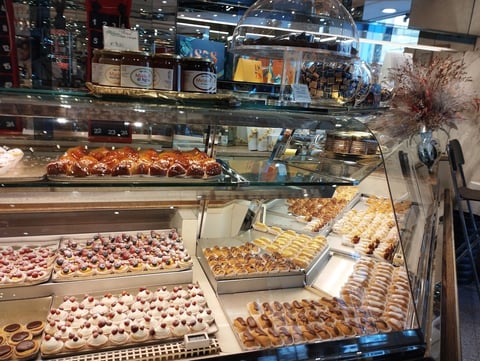 Pasticceria Stefania Firenze — Pastry shop in Outer Florence · Florence