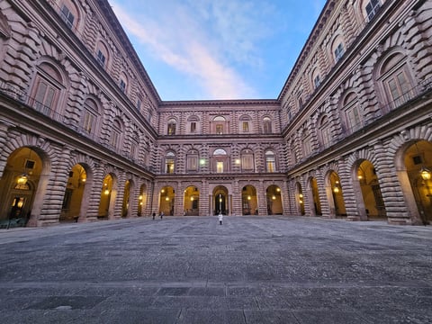 Palazzo Pitti — Art museum in Oltrarno · Florence