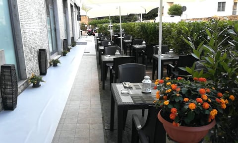 Pizzeria Ristorante Discobar Girasol — Pizza restaurant in Outer Florence · Florence