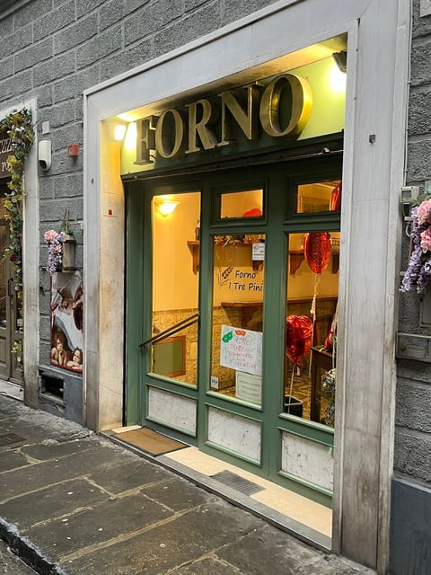 Forno I Tre Pini — Bakery in San Lorenzo · Florence