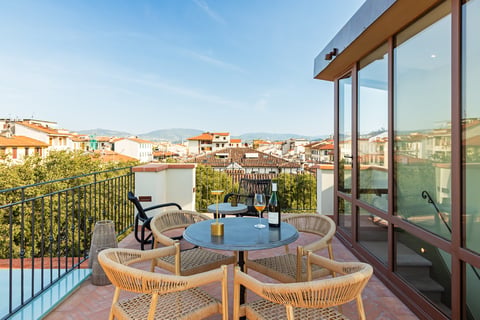 This Time Tomorrow in Florence — Extended-stay hotel in Outer Florence · Florence